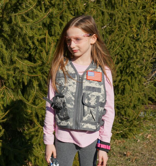 Children's Adjustable Camo Tactical Vest - Image 5
